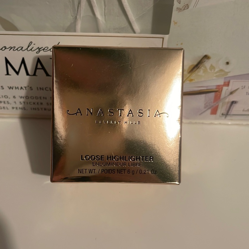 Anastasia loose highlighter